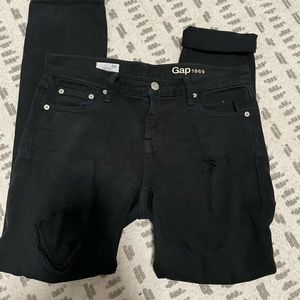 Gap girlfriend style black distressed denim jeans size 26r